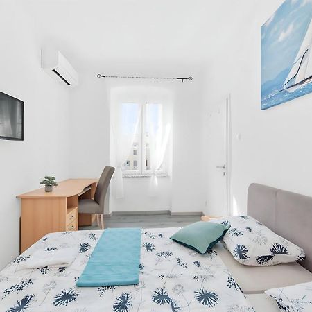 Little Flower City Studio 5 - Rijeka Rent Extérieur photo