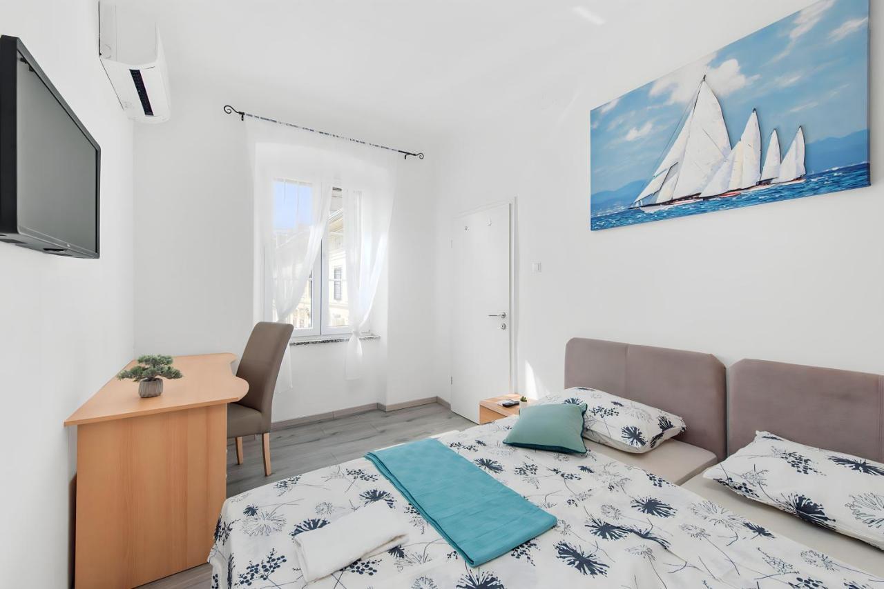 Little Flower City Studio 5 - Rijeka Rent Extérieur photo